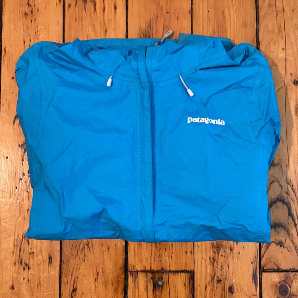 Patagonia torrentshell blue rain jacket